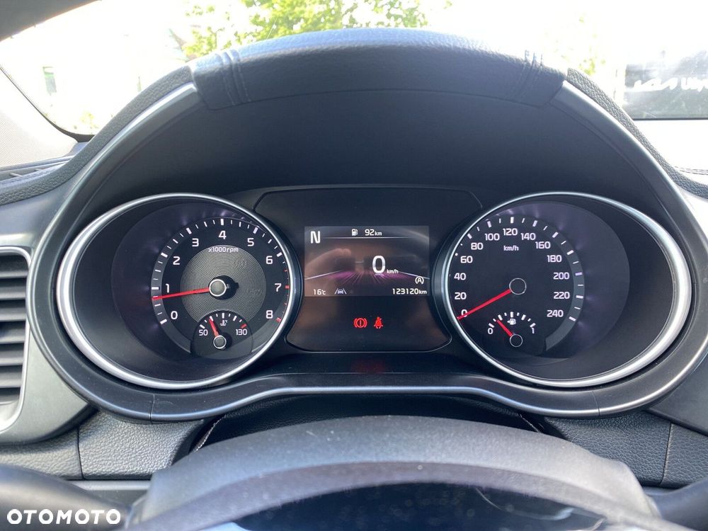 Kia Ceed - 24