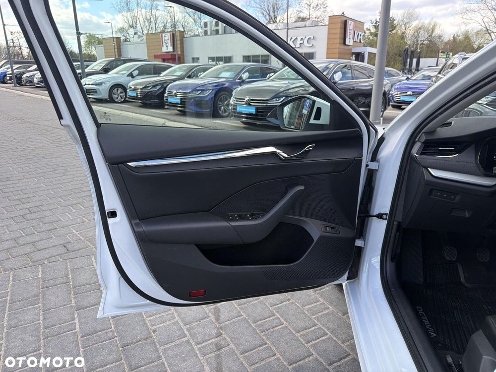 Skoda Octavia 1.5 TSI ACT Style - 10