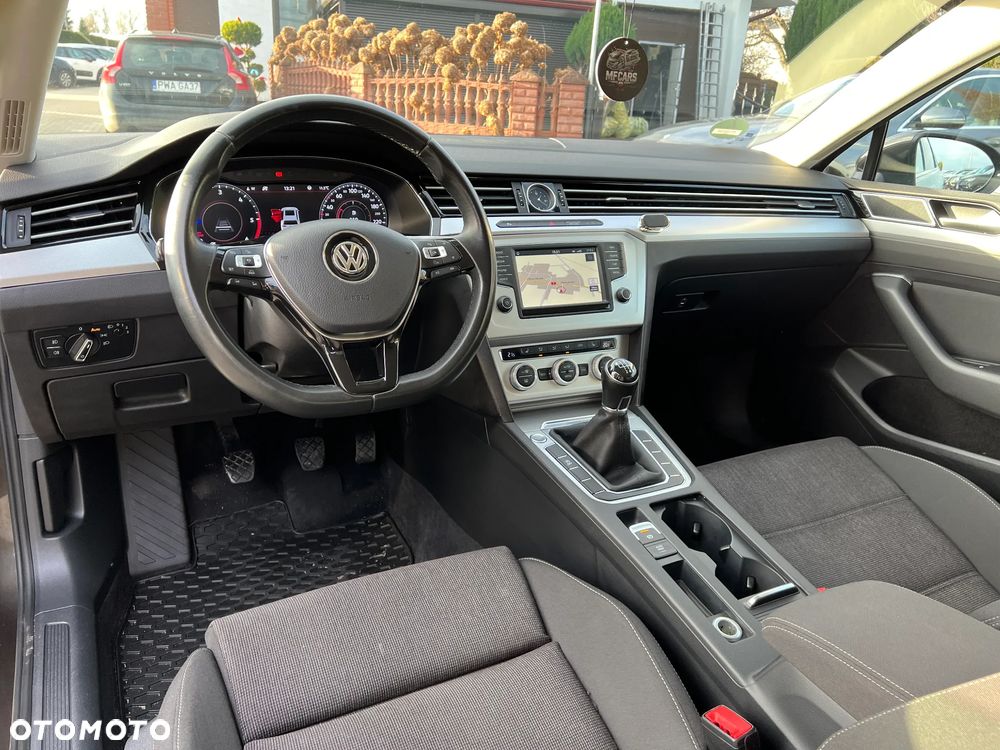 Volkswagen Passat - 7