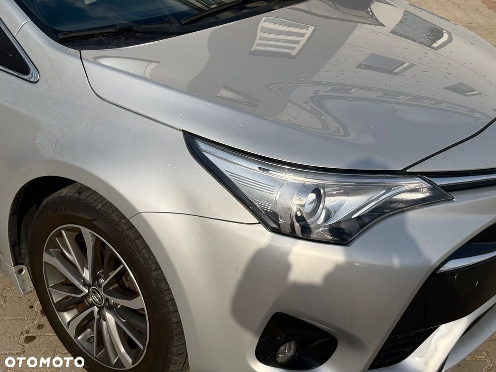 Toyota Avensis Touring Sports 1.6 D-4D Business Edition - 4