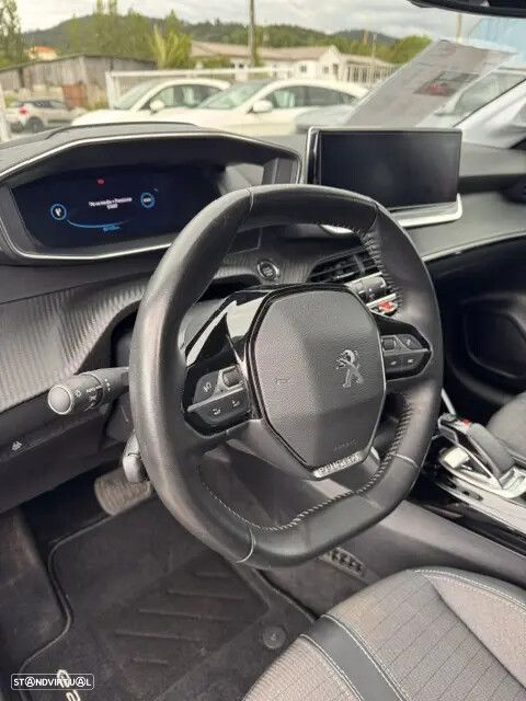 Peugeot e-208 - 6