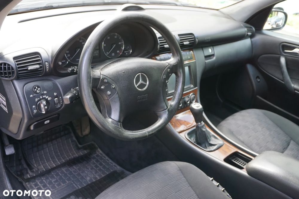 Mercedes-Benz Klasa C 200 CDI Elegance - 9