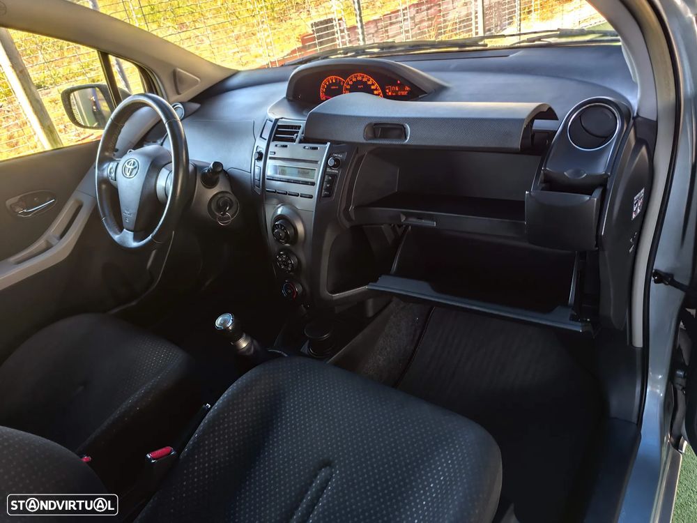 Toyota Yaris 1.0 VVT-i ACtive+AC - 41