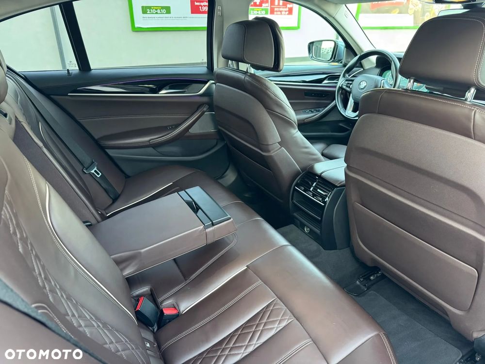 BMW Seria 5 530i xDrive Luxury Line sport - 14