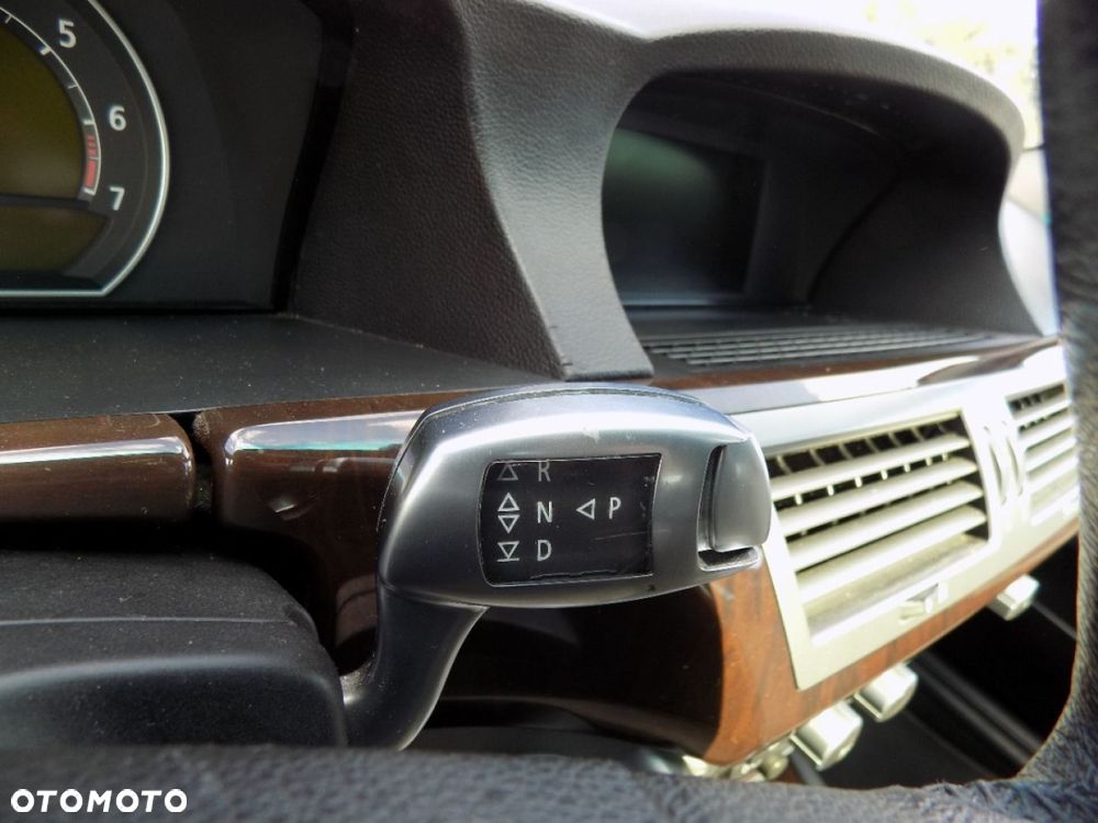 BMW Seria 7 - 14