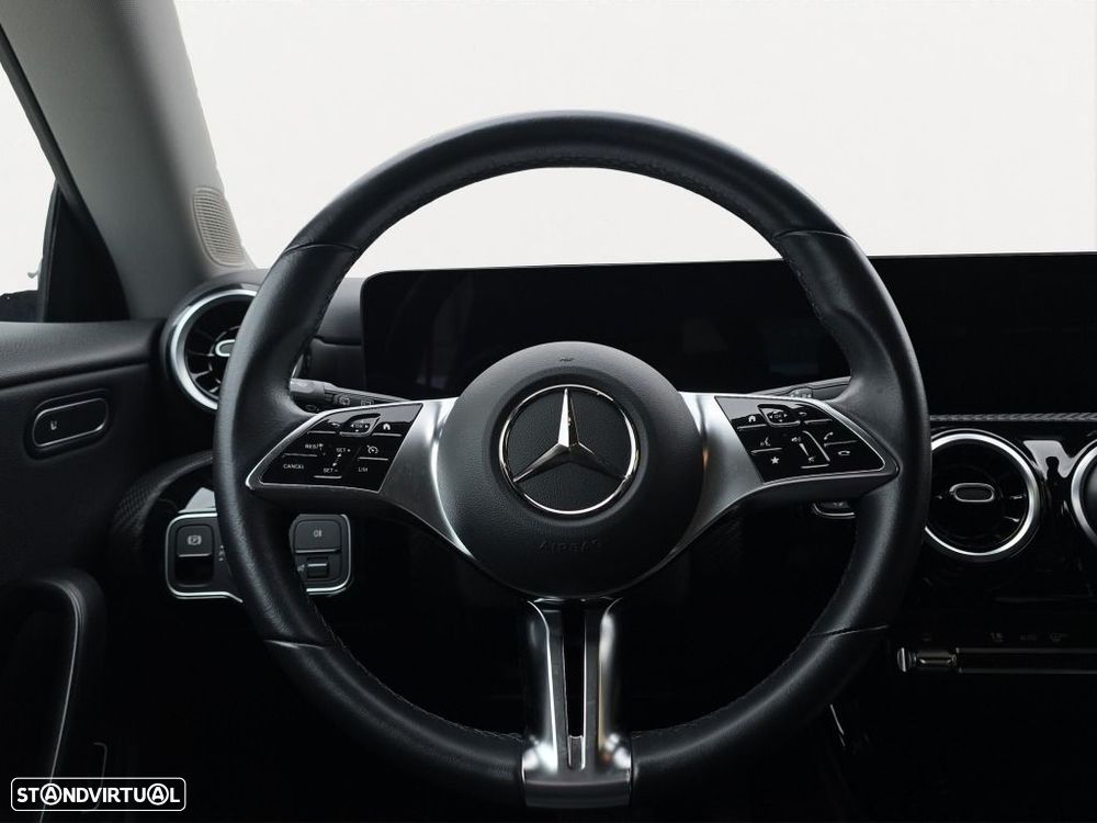 Mercedes-Benz CLA 180 - 12
