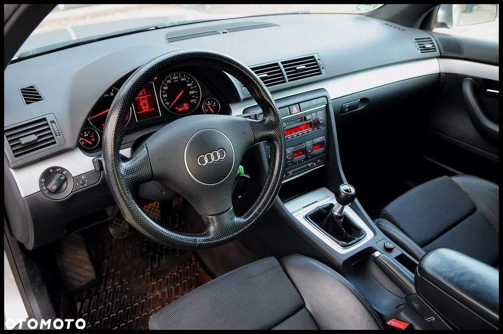 Audi A4 Avant 2004 photo 5