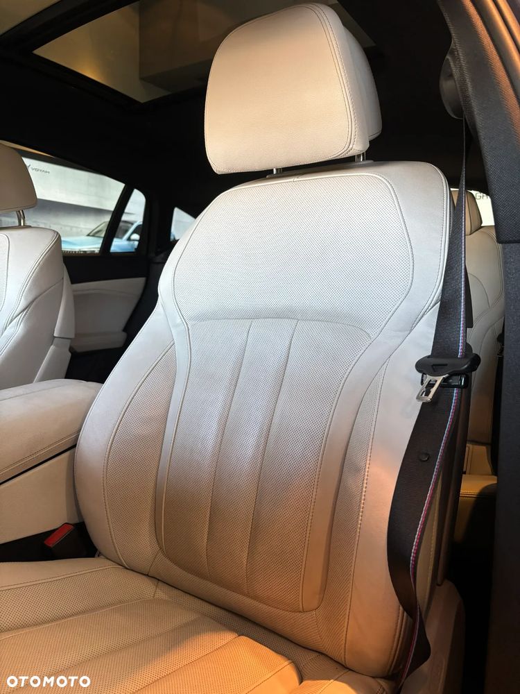 BMW X6M - 22