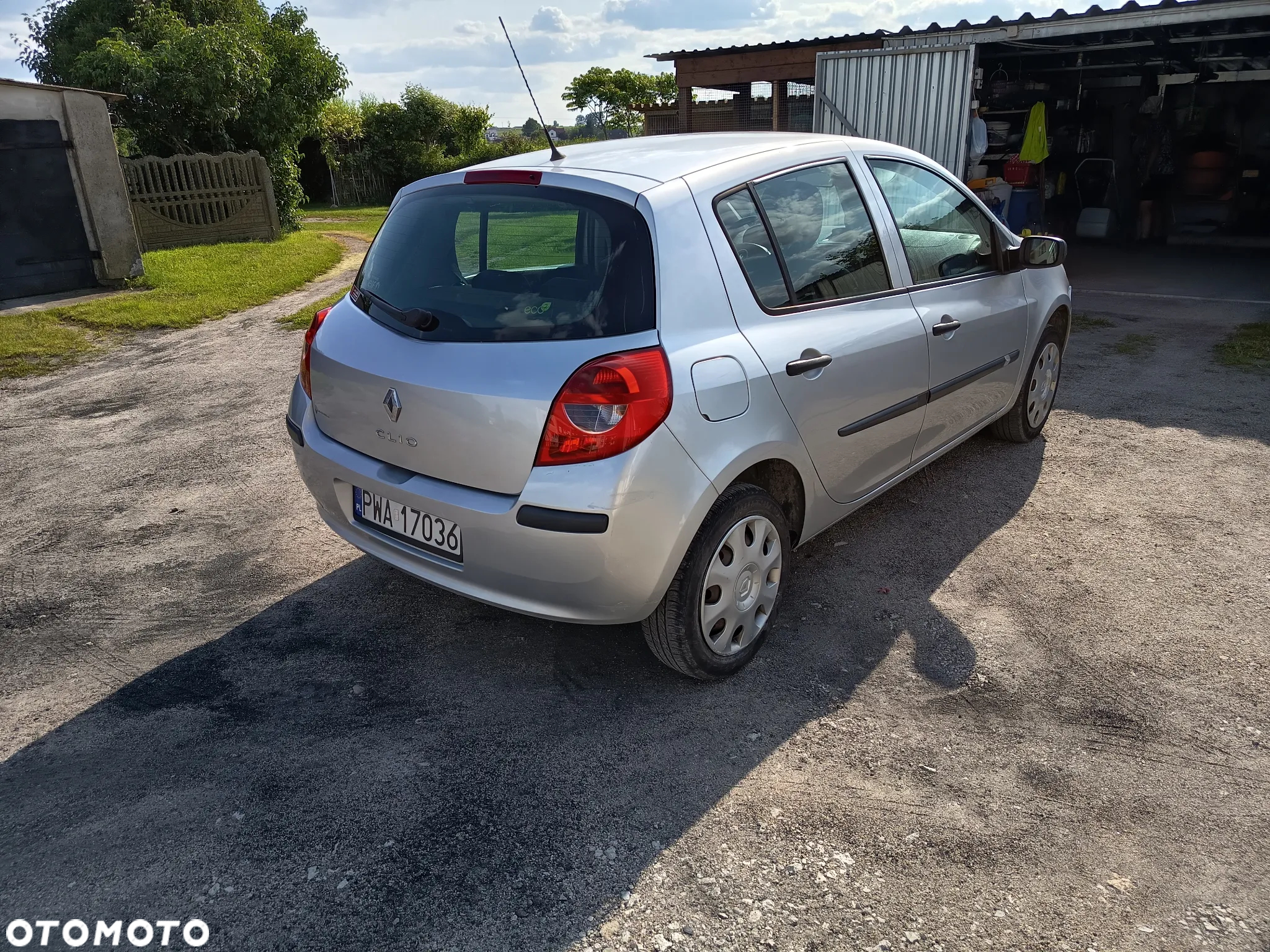 Renault Clio - 7