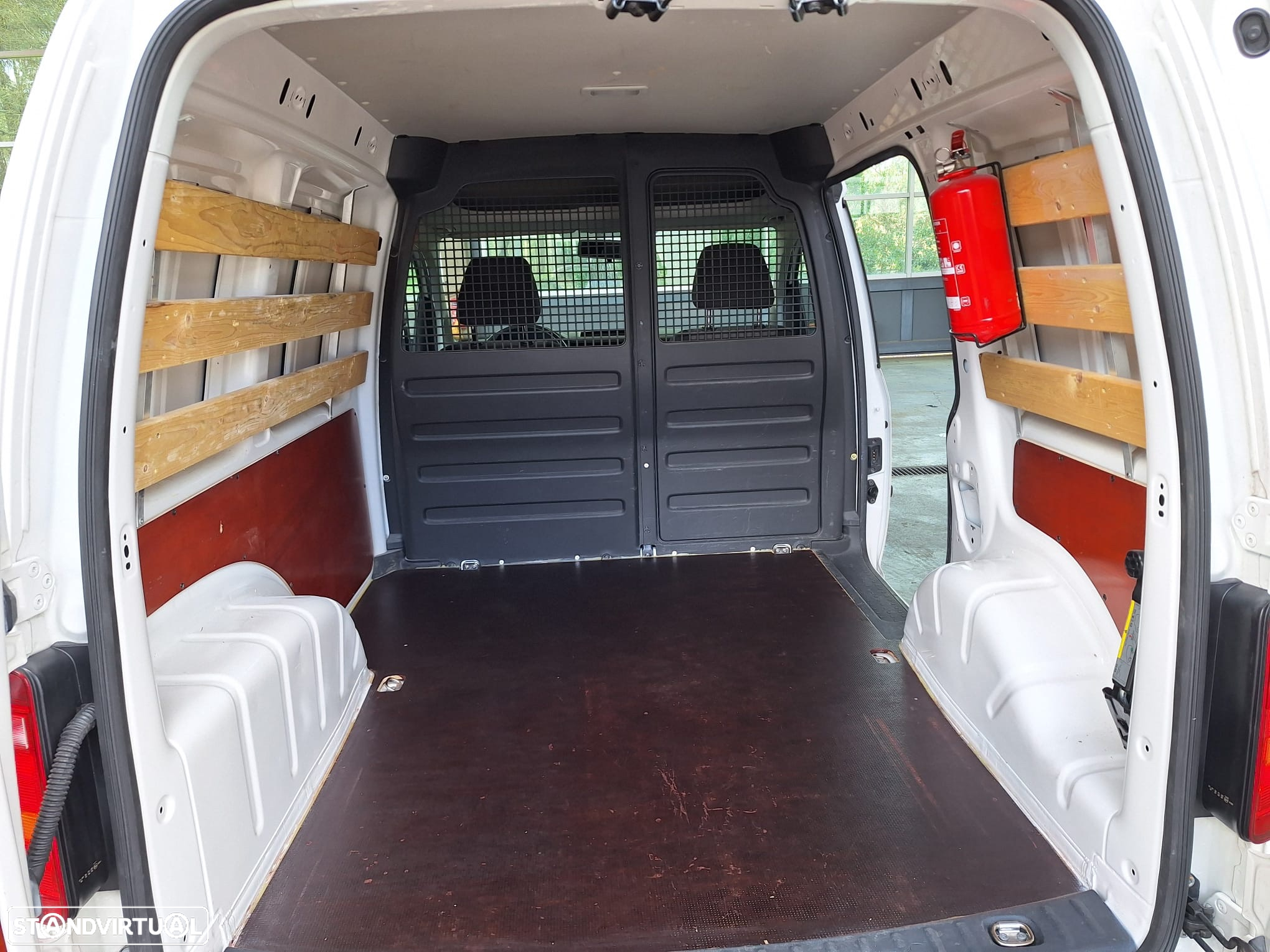 VW Caddy - 14