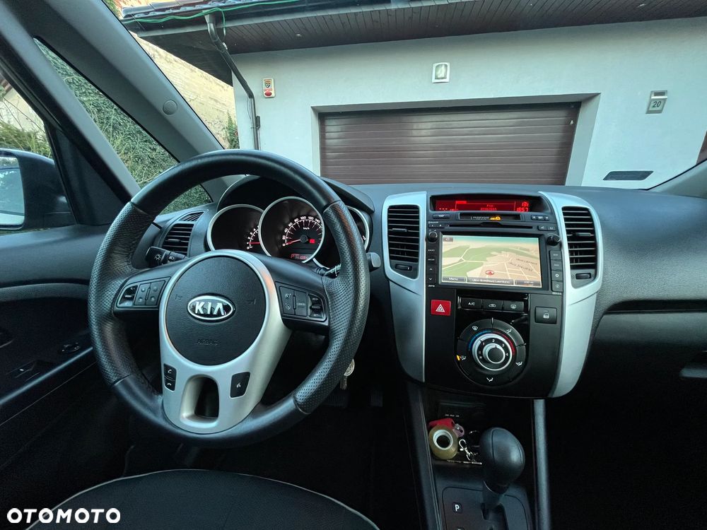 Kia Venga 1.6 L - 12