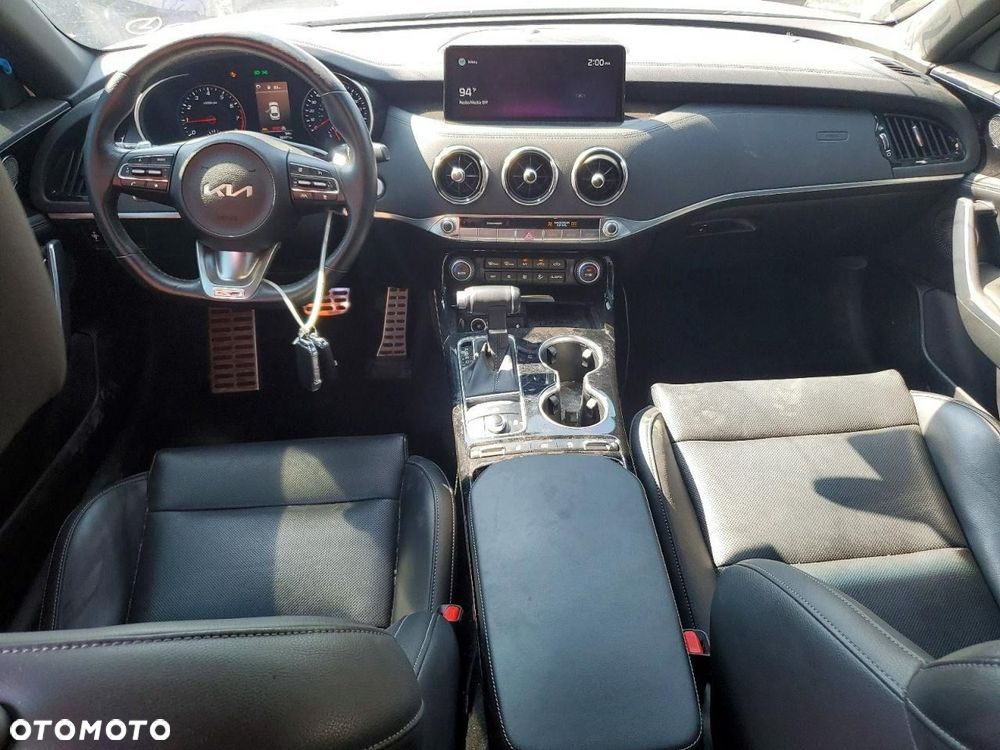 Kia Stinger - 8
