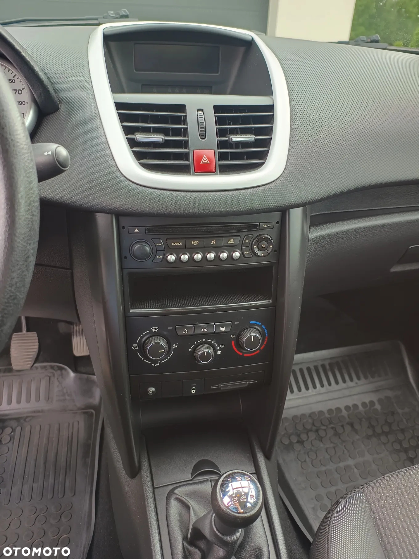 Peugeot 207 1.4 HDi Active - 12