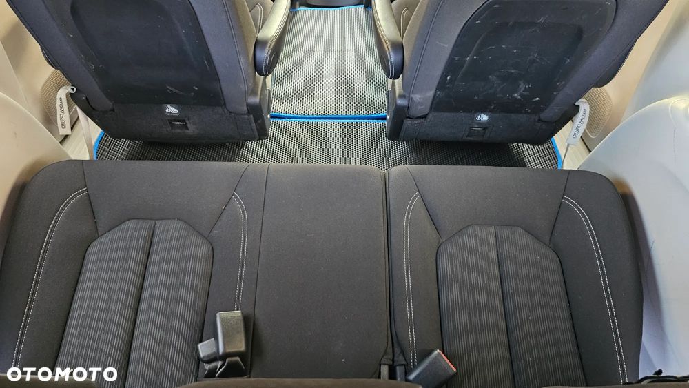 Chrysler Pacifica - 26