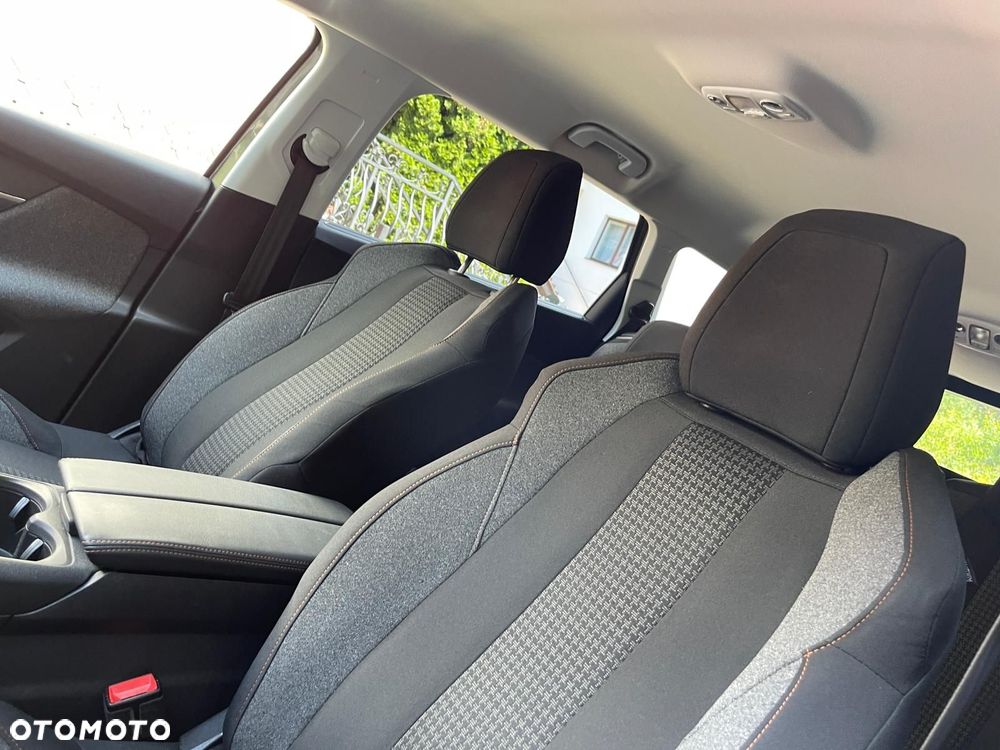 Peugeot 5008 BlueHDi 130 Active - 24