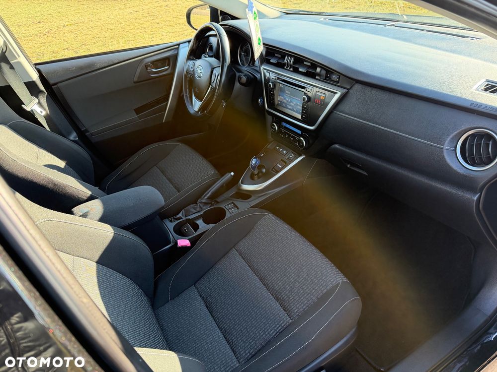 Toyota Auris - 11