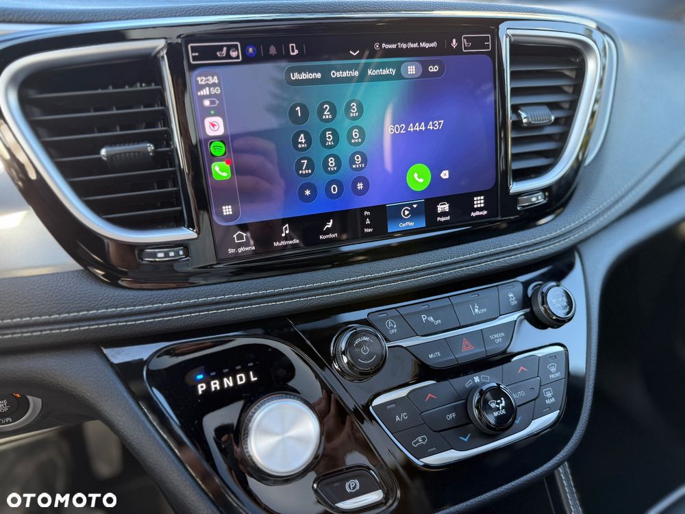 Chrysler Pacifica - 18