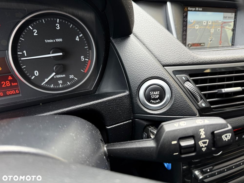 BMW X1 sDrive18d xLine - 29