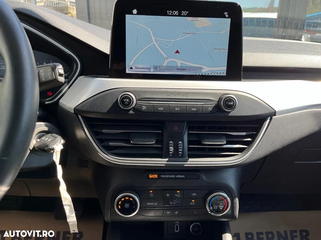 Ford Focus 2.0 EcoBlue Start-Stopp-System Aut. TITANIUM X - 7