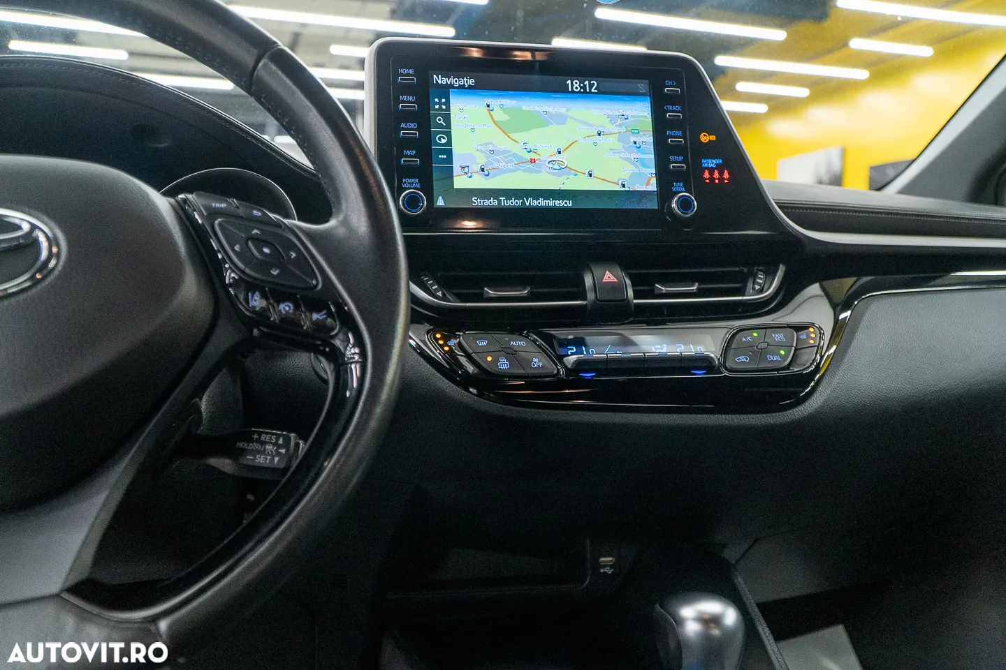 Toyota C-HR 1.8 HSD 122 CP 4x2 CVT Cult - 24
