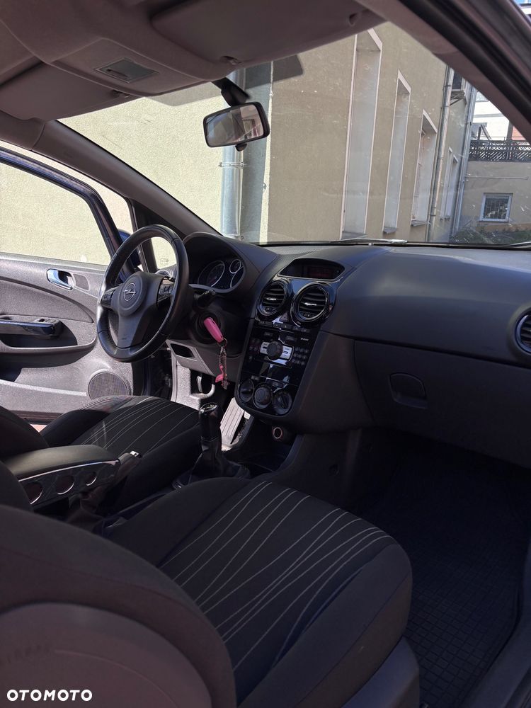 Opel Corsa 1.2 16V 111 - 8