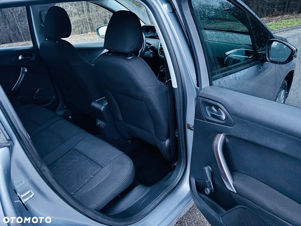 Peugeot 2008 PureTech 82 Style - 20