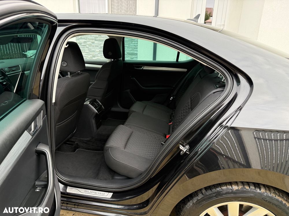 Skoda Superb 1.4 TSI iV DSG Ambition - 10