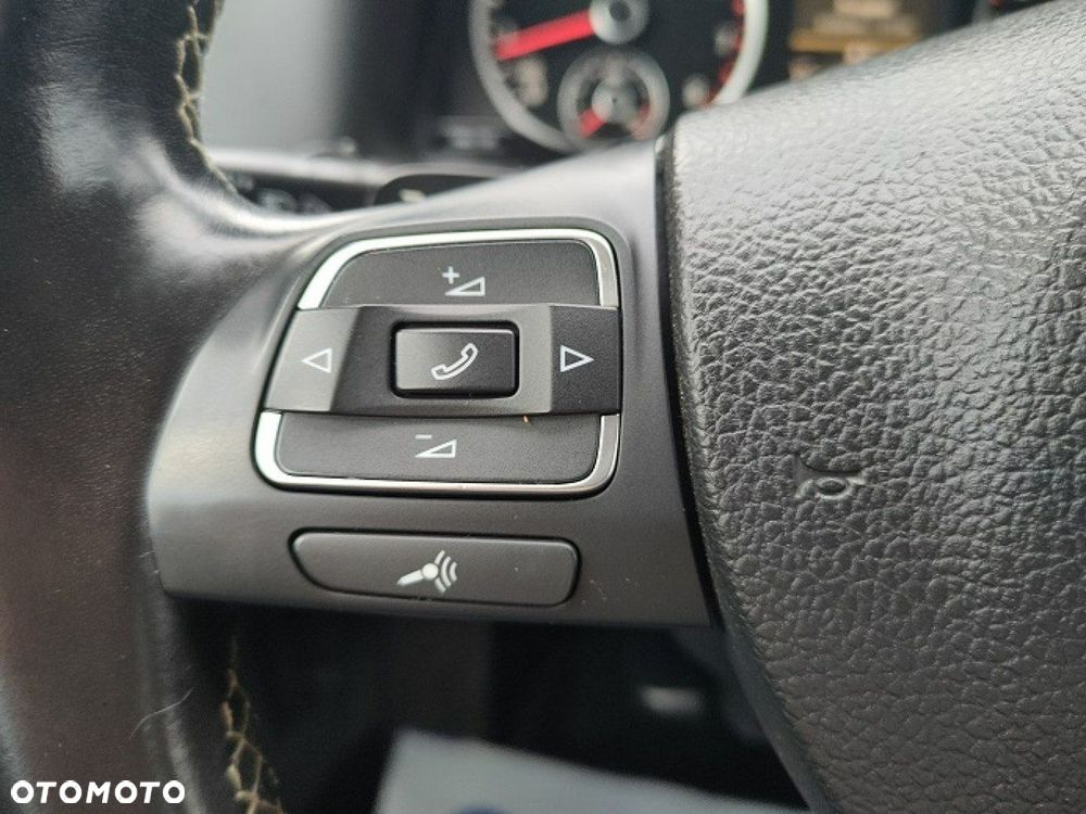 Volkswagen Tiguan - 23