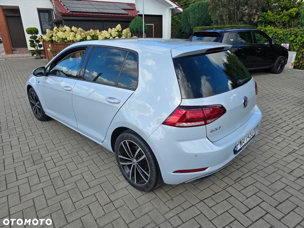 Volkswagen Golf - 5