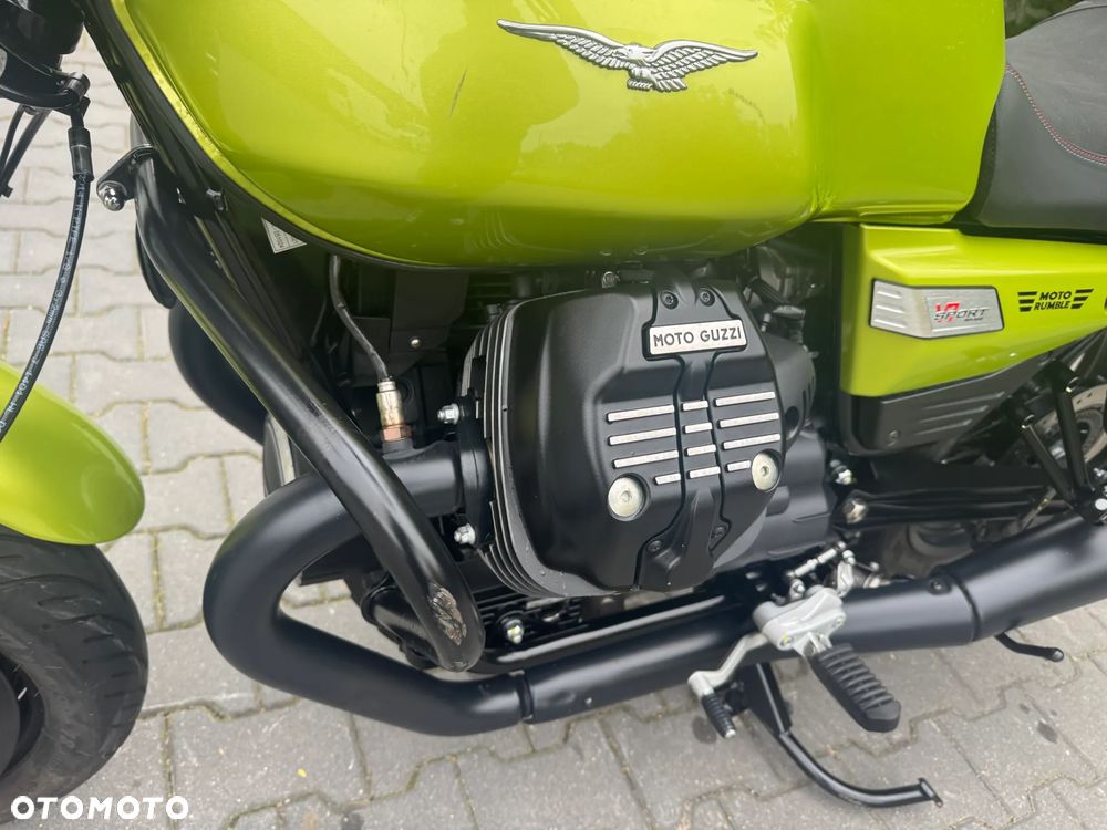 Moto Guzzi V7 - 23