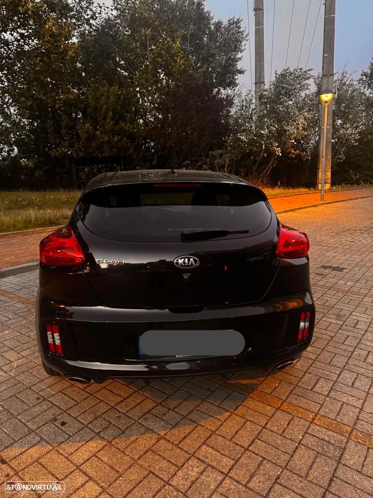 Kia Ceed S Coupé 1.6 CRDi GT Line - 4