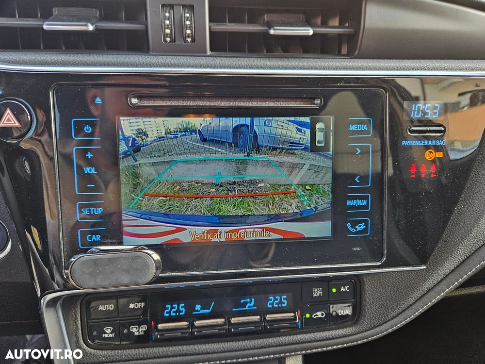 Toyota Auris 1.8 L VVT-i Hybrid Sol - 21