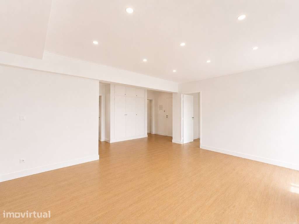 Torres Pinheiro 25 - Apartamento T3 - Centro de Tomar - Grande imagem: 4/14