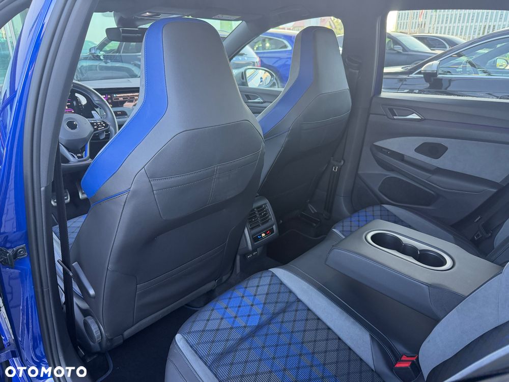 Volkswagen Golf - 19