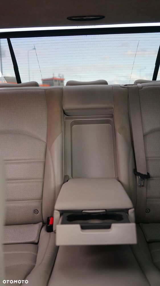 Mercedes-Benz Klasa E ver-63-amg-amg-speedshift-7g--mct - 30