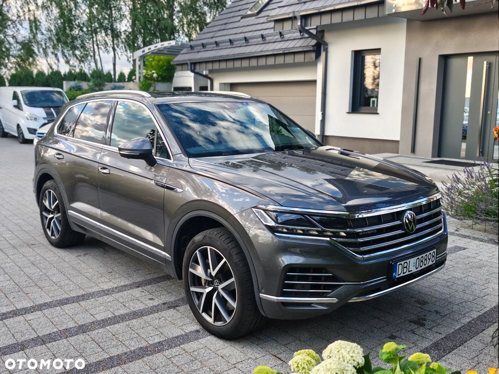 Volkswagen Touareg 3.0 V6 TFSI Plug-In Hybrid 4Mot Atmosphere - 2
