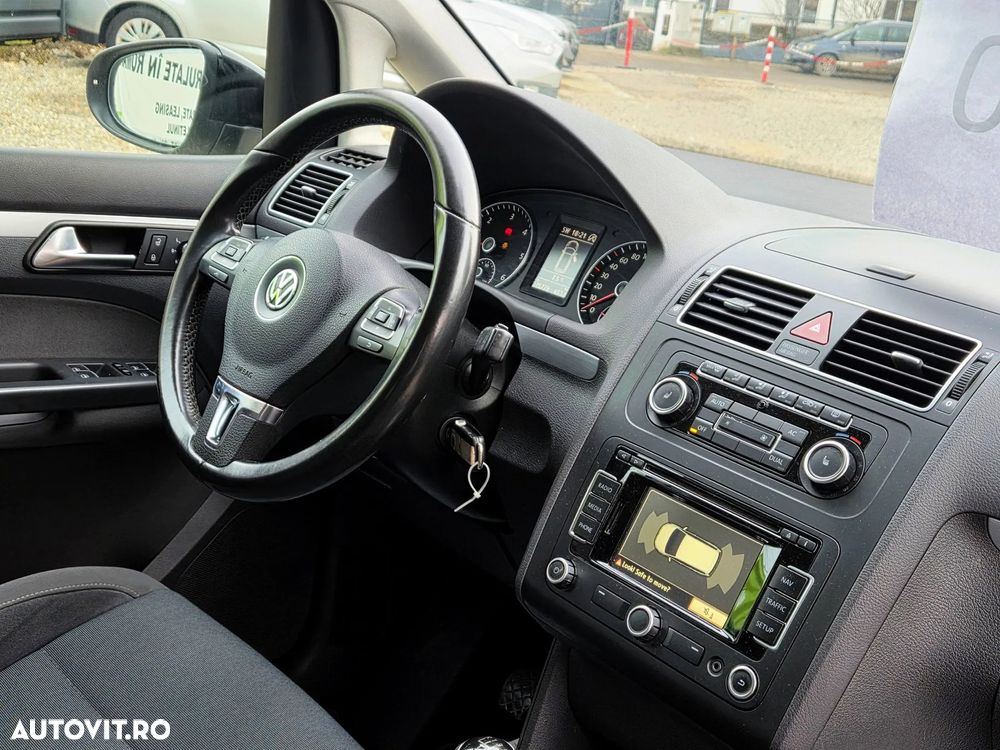 Volkswagen Touran 1.6 TDI DPF BlueMotion Technology STYLE - 15