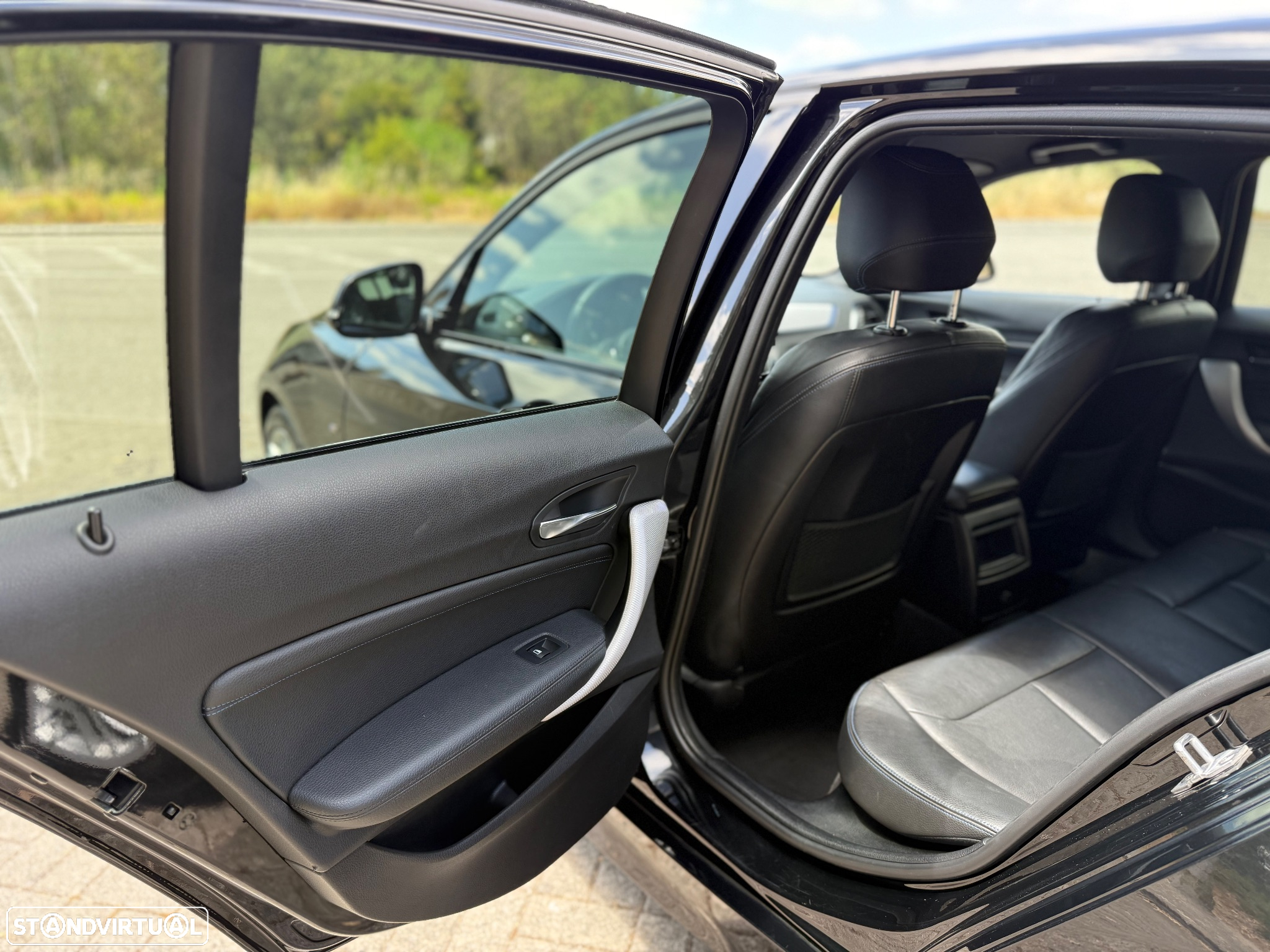 BMW 116 d Pack M - 12