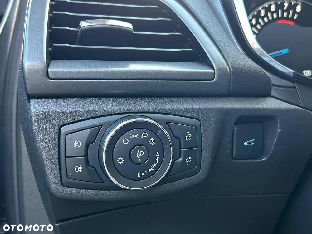Ford Mondeo - 31