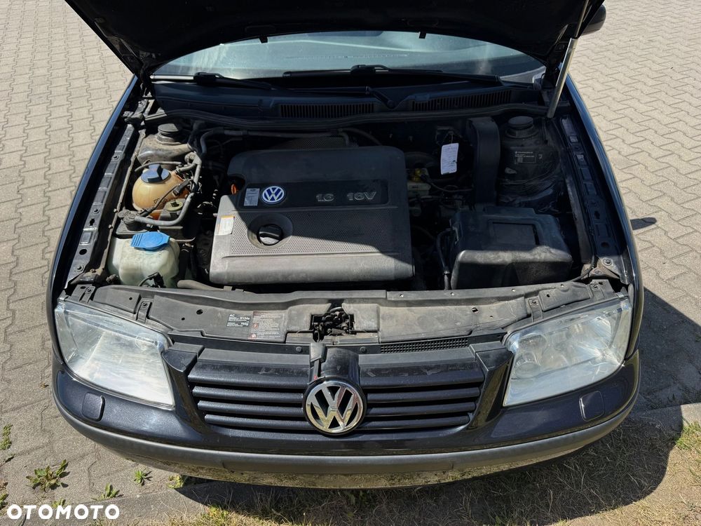 Volkswagen Bora Variant 1.6 Comfortline - 12