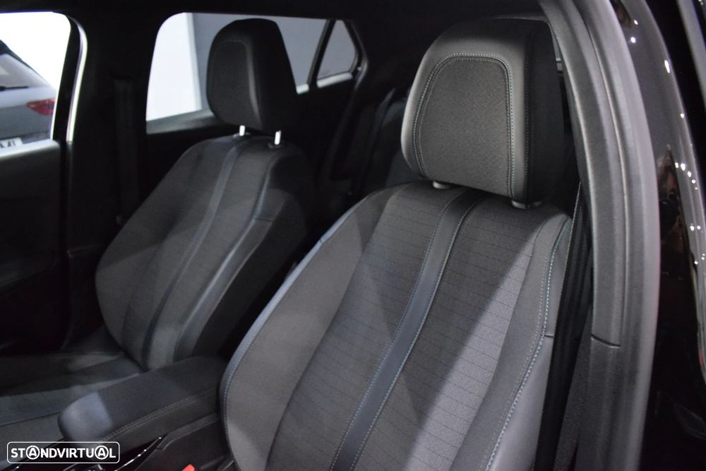 Peugeot 2008 1.2 PureTech Allure - 10