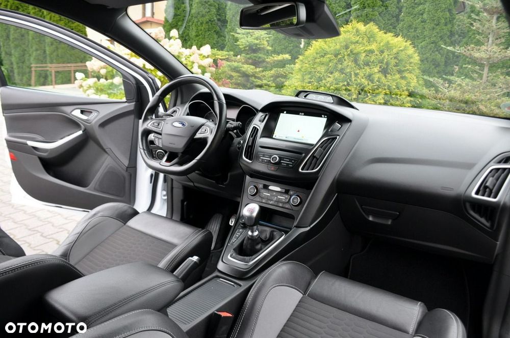 Ford Focus 2.0 TDCi ST - 25
