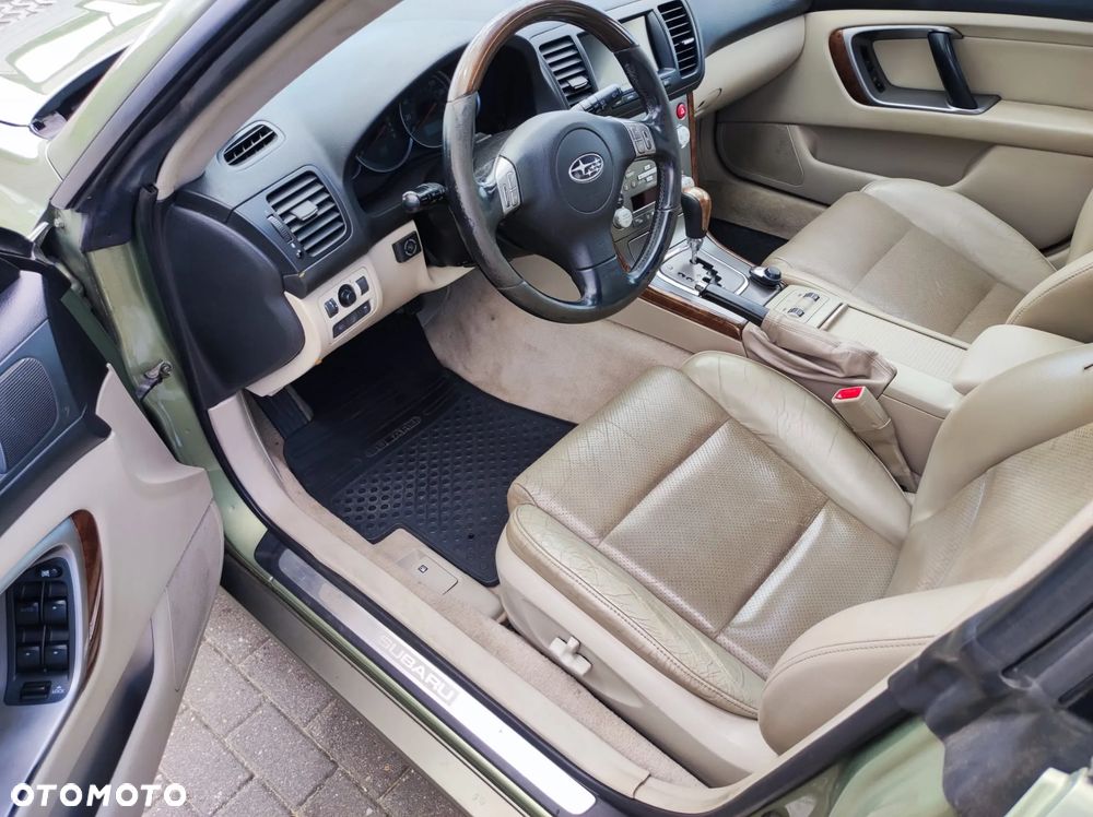 Subaru Outback 3.0 H6 - 22