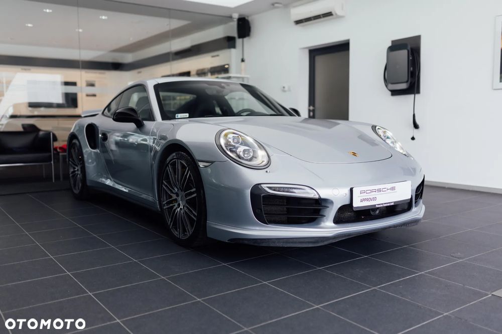 Porsche 911 Turbo S - 6