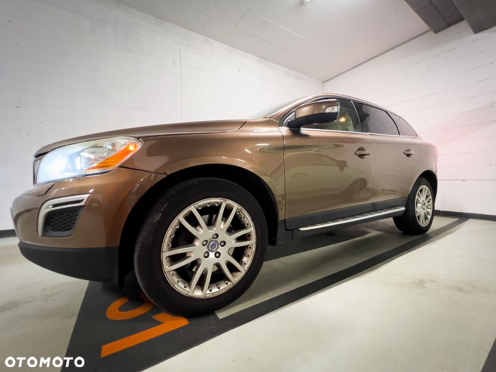 Volvo XC 60 D5 AWD Summum - 4