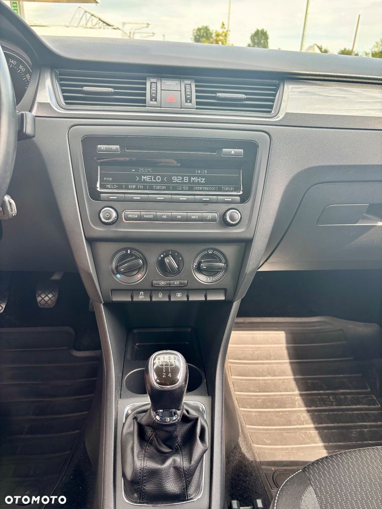 Skoda RAPID 1.2 TSI Ambition - 14