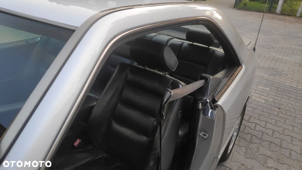 Mercedes-Benz Klasa E 200 - 29
