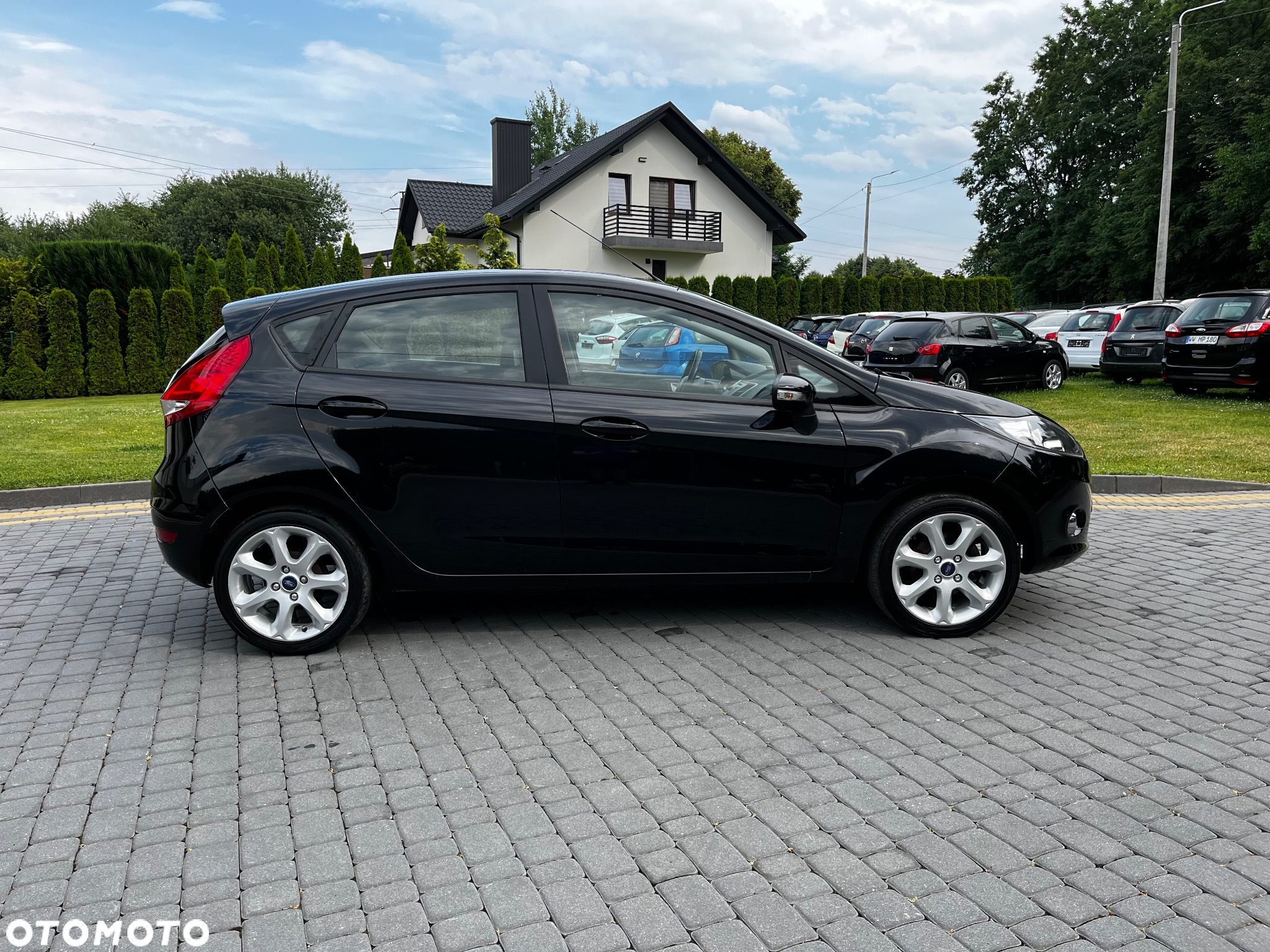 Ford Fiesta 1.25 Ambiente - 2