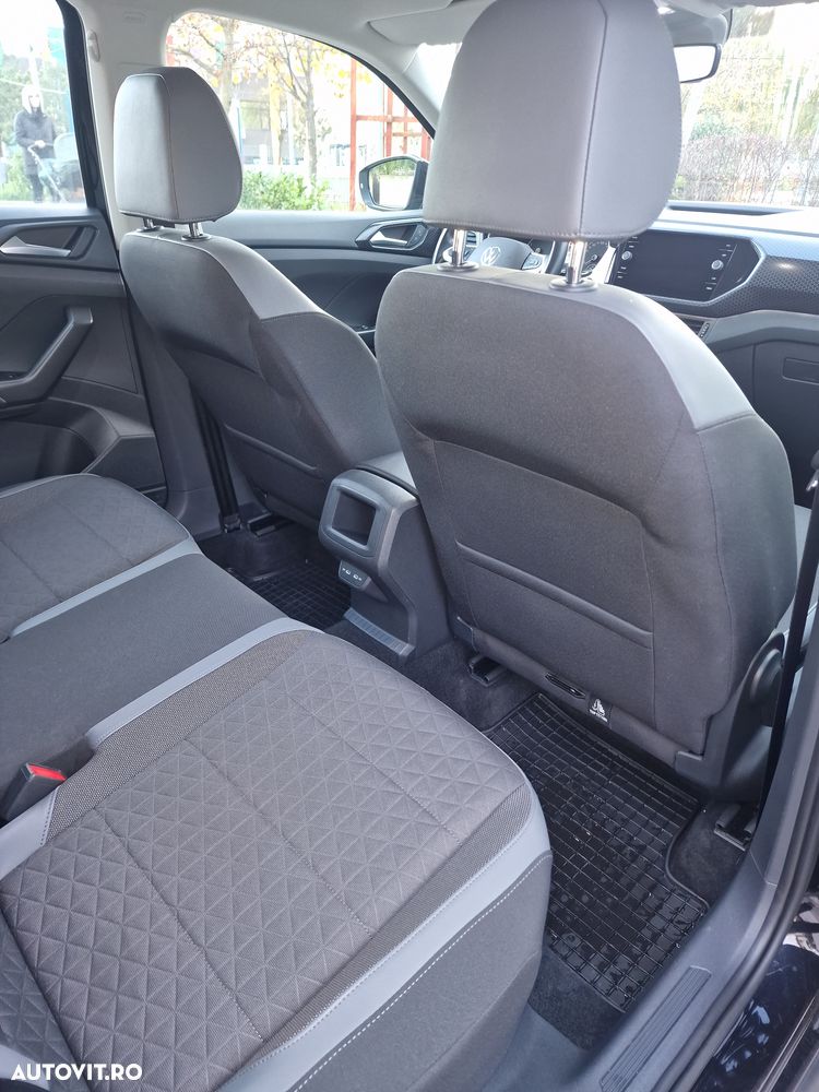 Volkswagen T-Cross - 16