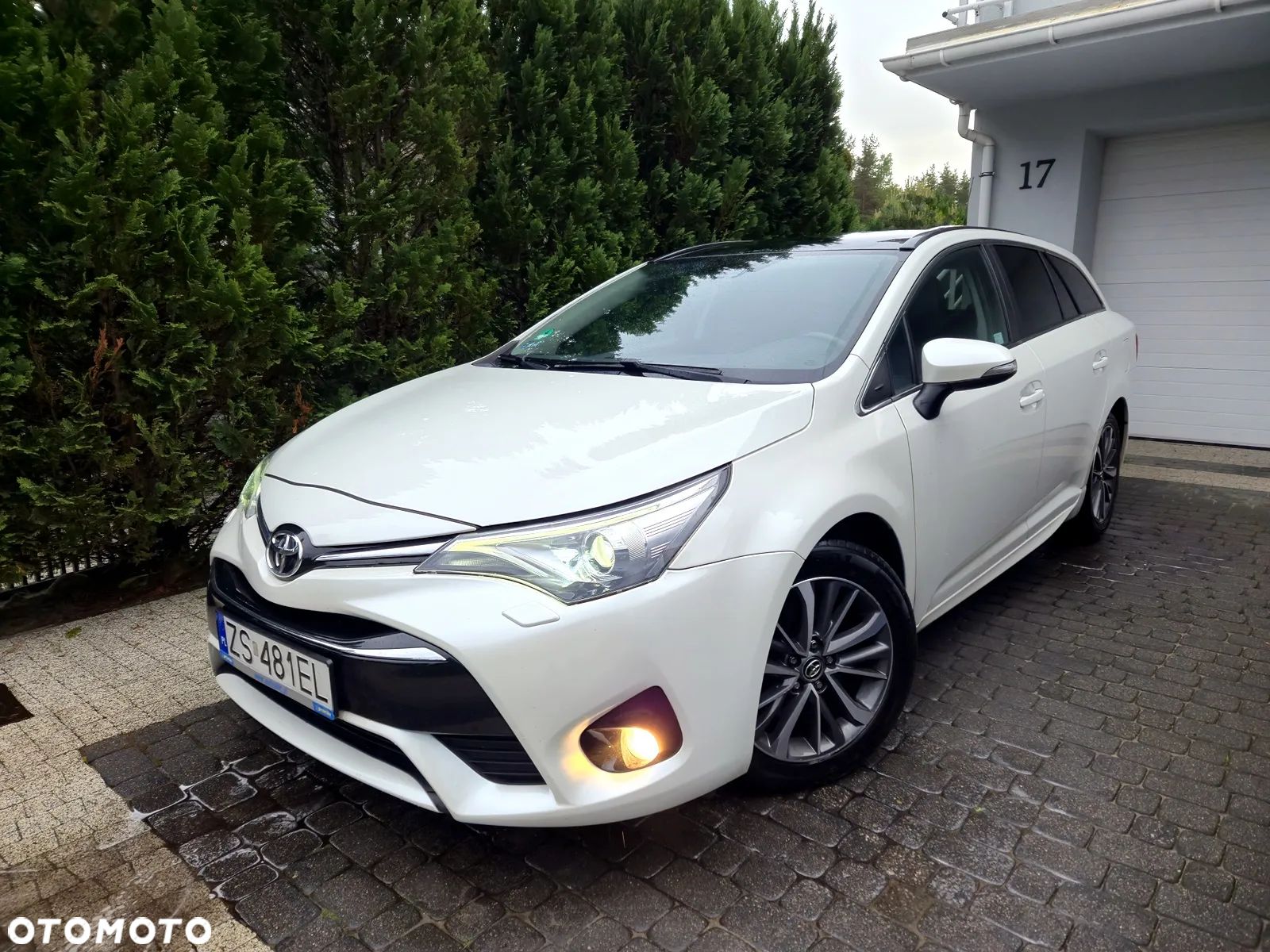 Toyota Avensis 2.0 D-4D Prestige - 1